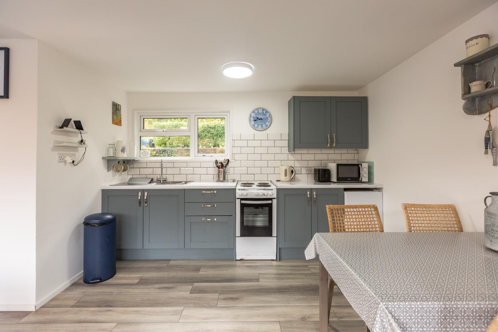 Summercliffe, Caswell, SA3 3BR